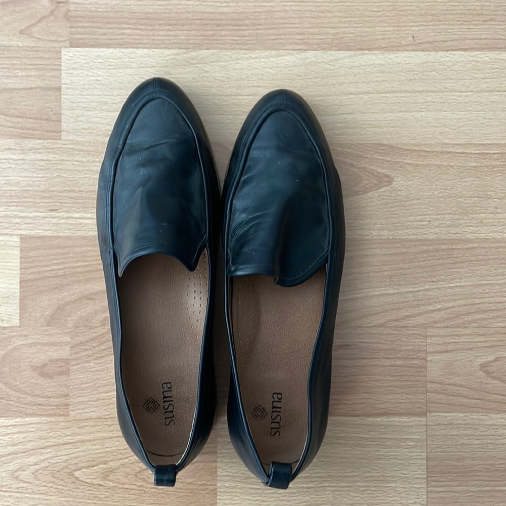 Susina loafers. Worn about 2-3 times. Very comfy! Size 6.5 but may fit size 7